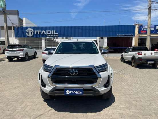 TOYOTA-HILUX-2.8 D-4D TURBO DIESEL CD SRX PLUS 4X4 AUTOMÁTICO TOYOTA-HILUX-2025
