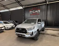 TOYOTA HILUX 2.8 D-4D TURBO DIESEL CD SRX PLUS 4X4 AUTOMÁTICO TOYOTA HILUX 2.8 D-4D TURBO DIESEL CD SRX PLUS 4X4 AUTOMÁTICO