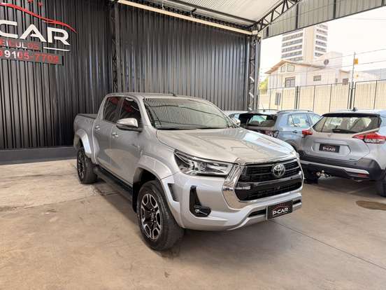 TOYOTA-HILUX-2024