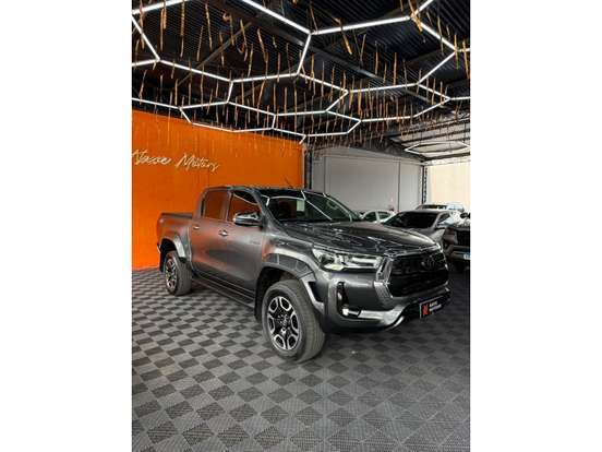 TOYOTA-HILUX-2024