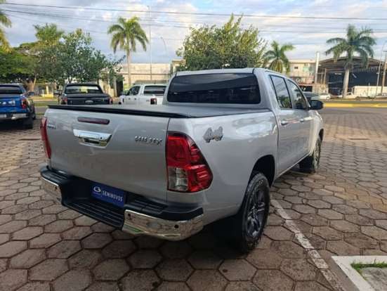 TOYOTA-HILUX-2025