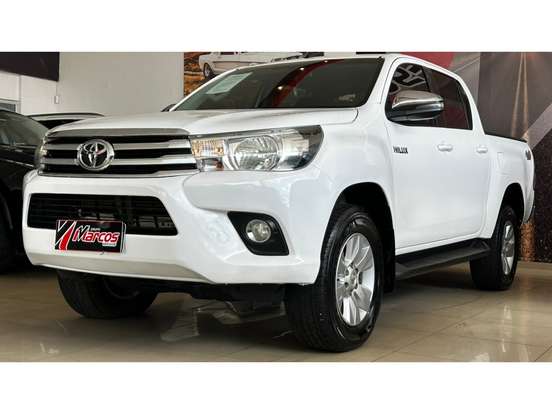 TOYOTA-HILUX-2018