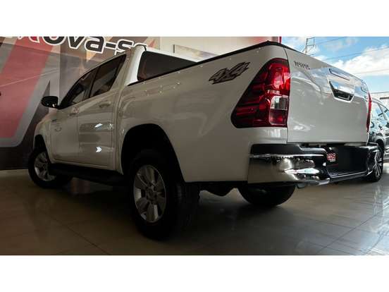 TOYOTA-HILUX-2018