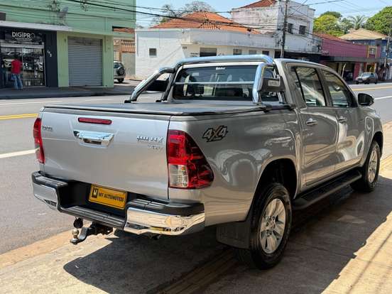 TOYOTA-HILUX-2.8 SRV 4X4 CD 16V DIESEL 4P AUTOMÁTICO TOYOTA-HILUX-2018