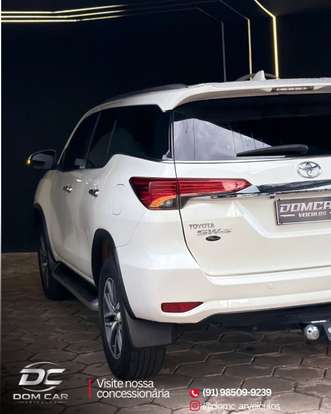 TOYOTA-HILUX-2019