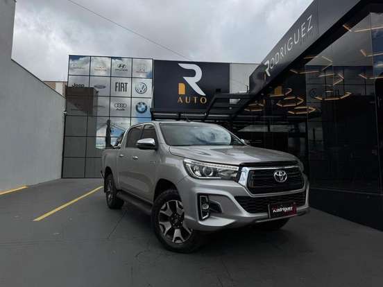 TOYOTA-HILUX-2020