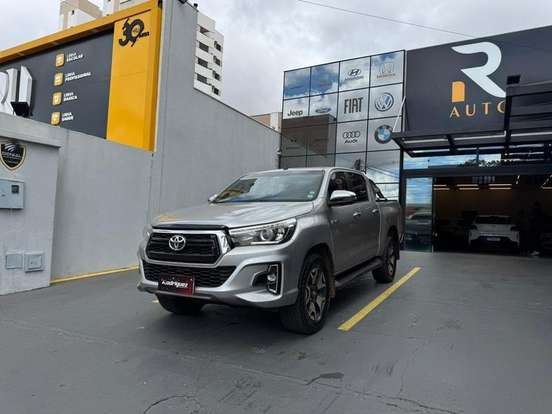 TOYOTA-HILUX-2020