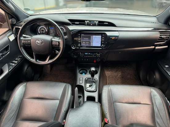 TOYOTA-HILUX-2020