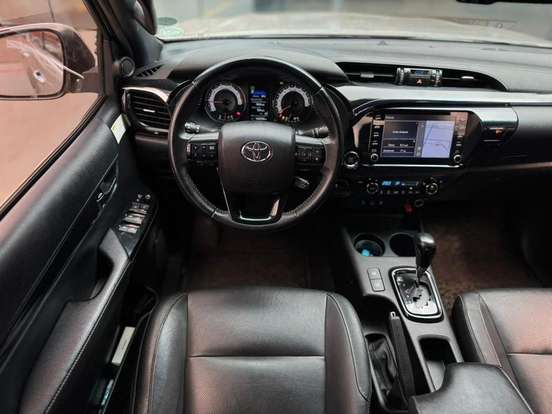 TOYOTA-HILUX-2020