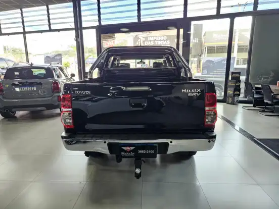 TOYOTA-HILUX-3.0 SR 4X4 CD 16V TURBO INTERCOOLER DIESEL 4P AUTOMÁTICO TOYOTA-HILUX-2013