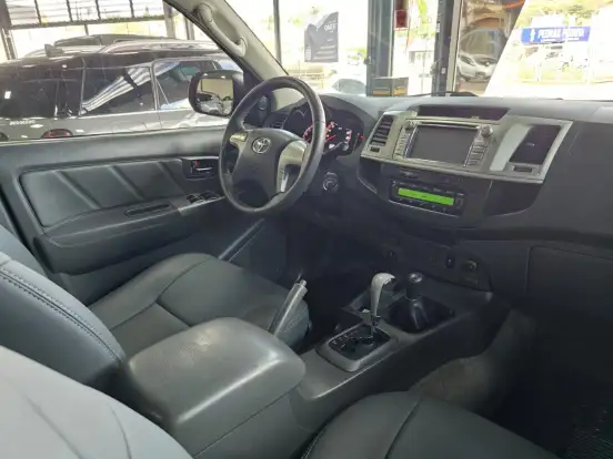 TOYOTA-HILUX-2013