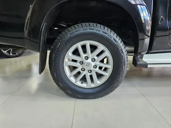 TOYOTA-HILUX-3.0 SR 4X4 CD 16V TURBO INTERCOOLER DIESEL 4P AUTOMÁTICO TOYOTA-HILUX-2013