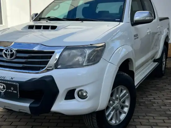 TOYOTA-HILUX-3.0 SRV 4X4 CD 16V TURBO INTERCOOLER DIESEL 4P AUTOMÁTICO TOYOTA-HILUX-2014