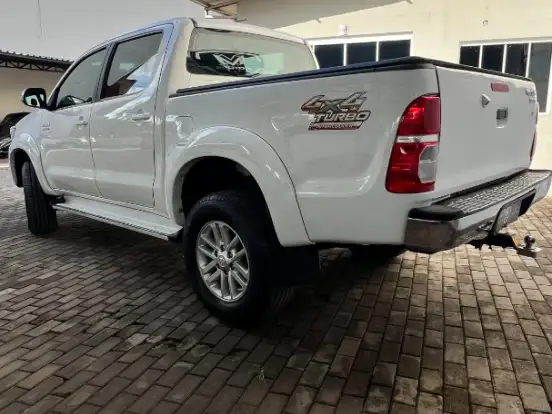 TOYOTA-HILUX-3.0 SRV 4X4 CD 16V TURBO INTERCOOLER DIESEL 4P AUTOMÁTICO TOYOTA-HILUX-2014