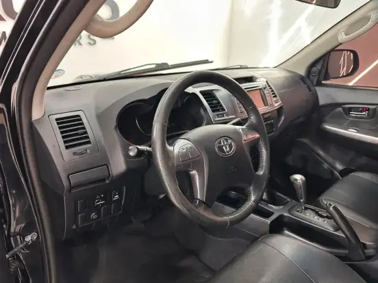 TOYOTA-HILUX-3.0 SRV 4X4 CD 16V TURBO INTERCOOLER DIESEL 4P AUTOMÁTICO TOYOTA-HILUX-2014