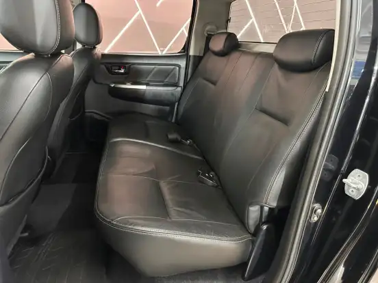 TOYOTA-HILUX-3.0 SRV 4X4 CD 16V TURBO INTERCOOLER DIESEL 4P AUTOMÁTICO TOYOTA-HILUX-2014