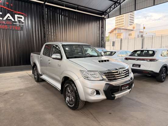 TOYOTA-HILUX-3.0 SRV 4X4 CD 16V TURBO INTERCOOLER DIESEL 4P AUTOMÁTICO TOYOTA-HILUX-2011