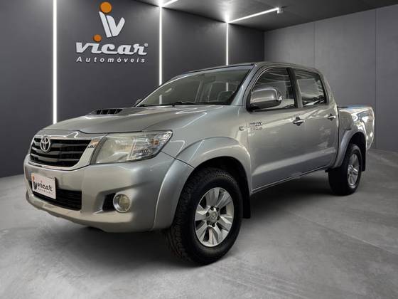 TOYOTA HILUX 3.0 STD 4X4 CD 16V TURBO INTERCOOLER DIESEL 4P MANUAL