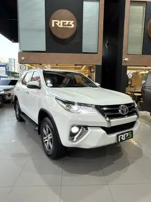 TOYOTA-HILUX SW4-2018