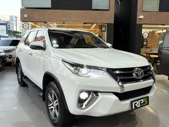 TOYOTA-HILUX SW4-2.7 SRV 7 LUGARES 4X2 16V FLEX 4P AUTOMÁTICO TOYOTA-HILUX SW4-2018