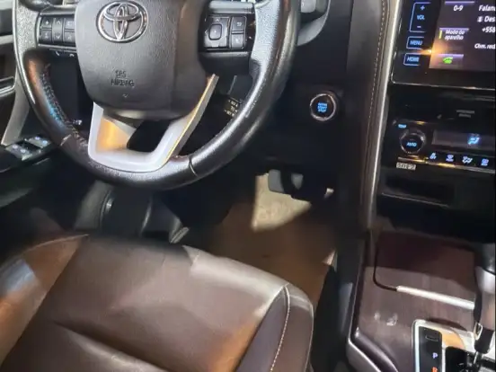 TOYOTA-HILUX SW4-2.7 SRV 7 LUGARES 4X2 16V FLEX 4P AUTOMÁTICO TOYOTA-HILUX SW4-2018