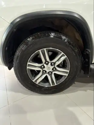 TOYOTA-HILUX SW4-2018
