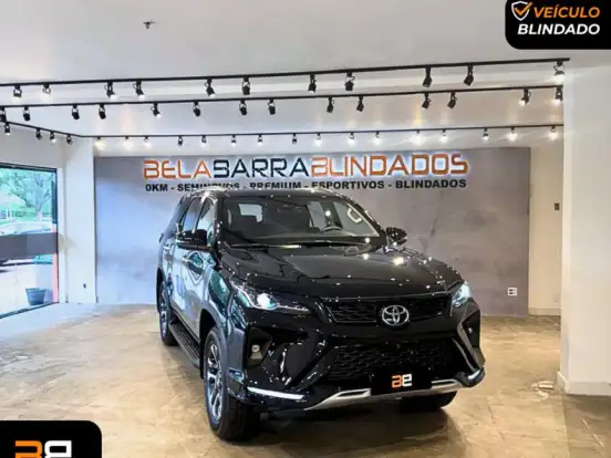 TOYOTA-HILUX SW4-2.8 D-4D TURBO DIESEL SRX PLATINUM 7L 4X4 AUTOMÁTICO TOYOTA-HILUX SW4-2025