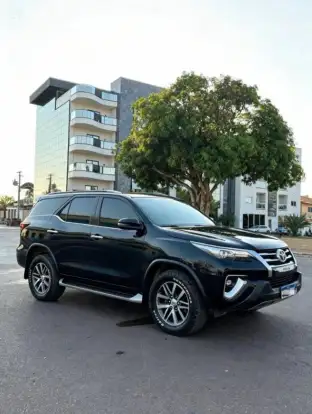 TOYOTA-HILUX SW4-2019