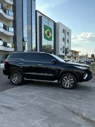 TOYOTA-HILUX SW4-2019