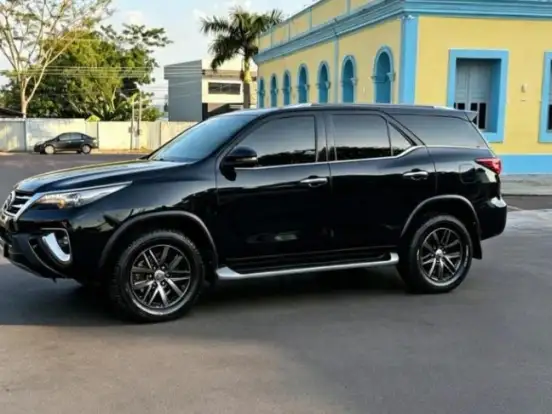 TOYOTA-HILUX SW4-2.8 SRX 4X4 16V TURBO INTERCOOLER DIESEL 4P AUTOMÁTICO TOYOTA-HILUX SW4-2019