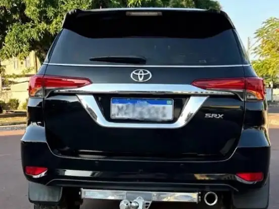 TOYOTA-HILUX SW4-2.8 SRX 4X4 16V TURBO INTERCOOLER DIESEL 4P AUTOMÁTICO TOYOTA-HILUX SW4-2019