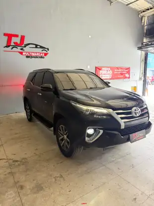 TOYOTA-HILUX SW4-2018