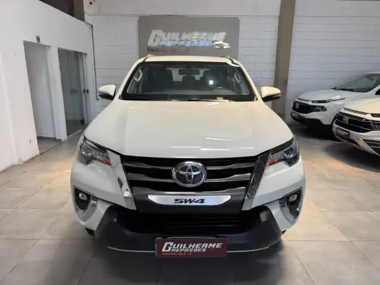 TOYOTA-HILUX SW4-2.8 SRX DIAMOND 4X4 7 LUGARES 16V TURBO INTERCOOLER DIESEL 4P AUTOMÁTICO TOYOTA-HILUX SW4-2020