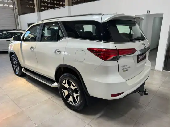 TOYOTA-HILUX SW4-2020