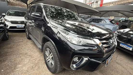 TOYOTA-HILUX SW4-2.7 SRV 7 LUGARES 4X2 16V FLEX 4P AUTOMÁTICO TOYOTA-HILUX SW4-2019
