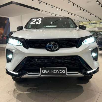 TOYOTA-HILUX SW4-2022