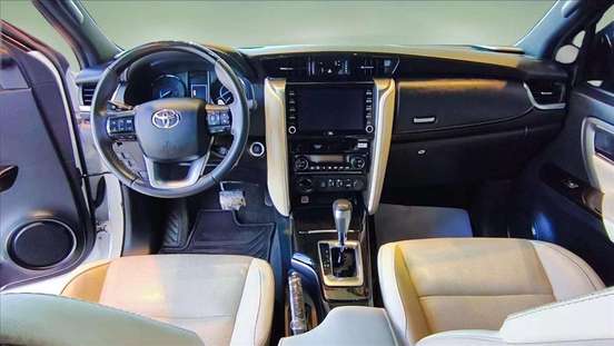 TOYOTA-HILUX SW4-2022