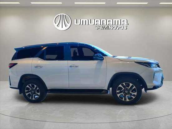 TOYOTA-HILUX SW4-2.8 D-4D TURBO DIESEL DIAMOND 7L 4X4 AUTOMÁTICO TOYOTA-HILUX SW4-2022