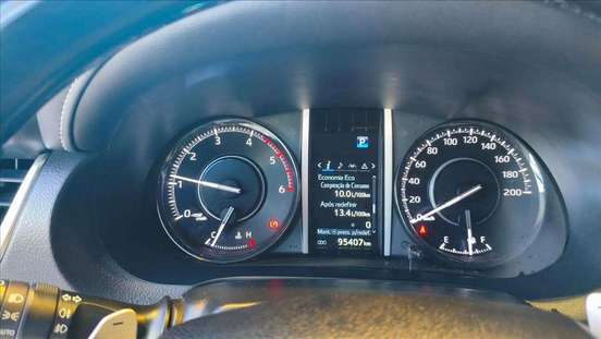 TOYOTA-HILUX SW4-2022