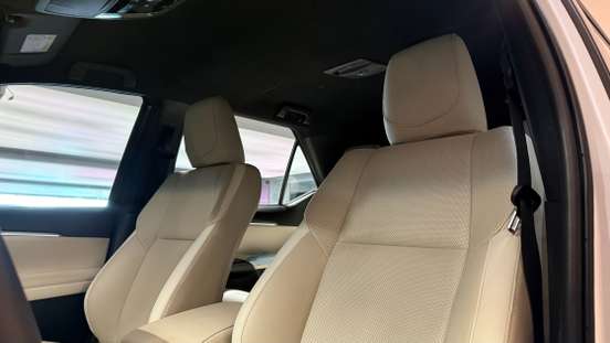 TOYOTA-HILUX SW4-2025