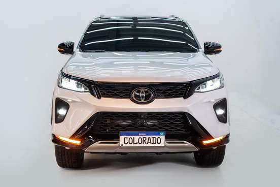 TOYOTA-HILUX SW4-2.8 D-4D TURBO DIESEL DIAMOND 7L 4X4 AUTOMÁTICO TOYOTA-HILUX SW4-2024
