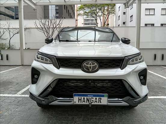 TOYOTA-HILUX SW4-2022