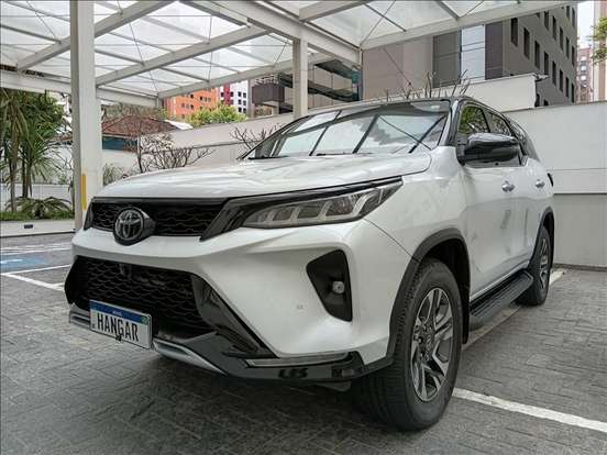 TOYOTA-HILUX SW4-2022