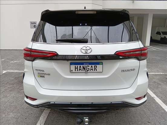 TOYOTA-HILUX SW4-2022