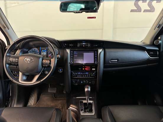 TOYOTA-HILUX SW4-2021
