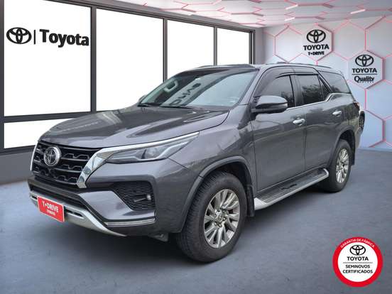 TOYOTA-HILUX SW4-2023