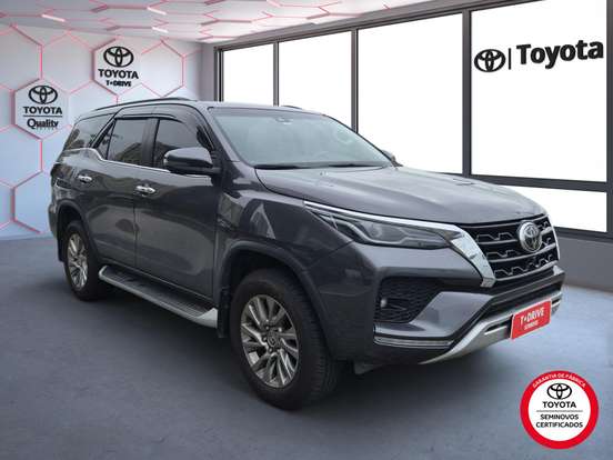 TOYOTA-HILUX SW4-2.8 D-4D TURBO DIESEL SRX 4X4 AUTOMÁTICO TOYOTA-HILUX SW4-2023