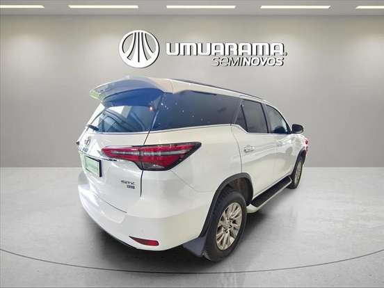 TOYOTA-HILUX SW4-2022