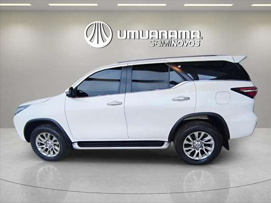 TOYOTA-HILUX SW4-2.8 D-4D TURBO DIESEL SRX 7L 4X4 AUTOMÁTICO TOYOTA-HILUX SW4-2022