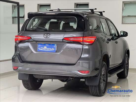 TOYOTA-HILUX SW4-2022